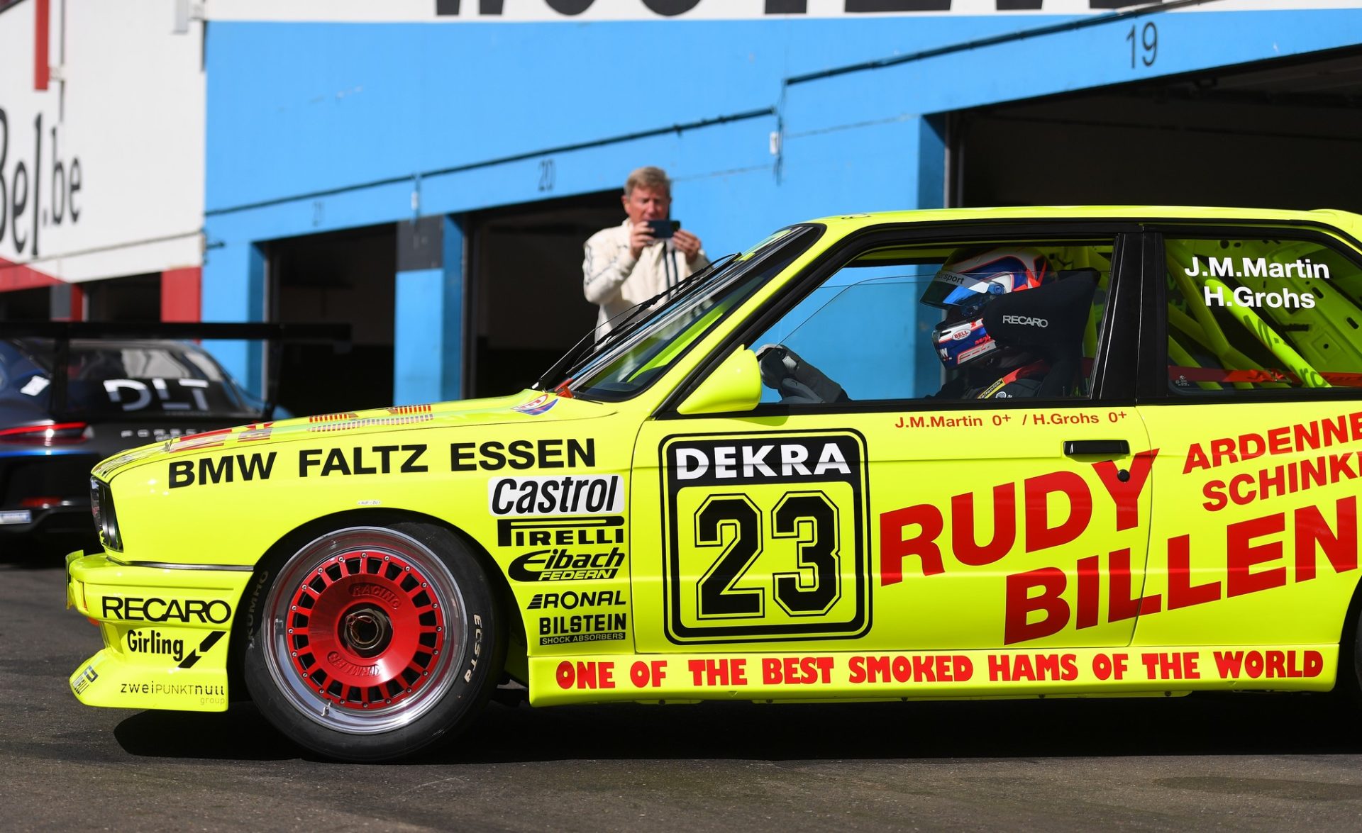 Jean-Michel en Maxime Martin met een Gr.A ex-BMW M3 E30 in het ...
