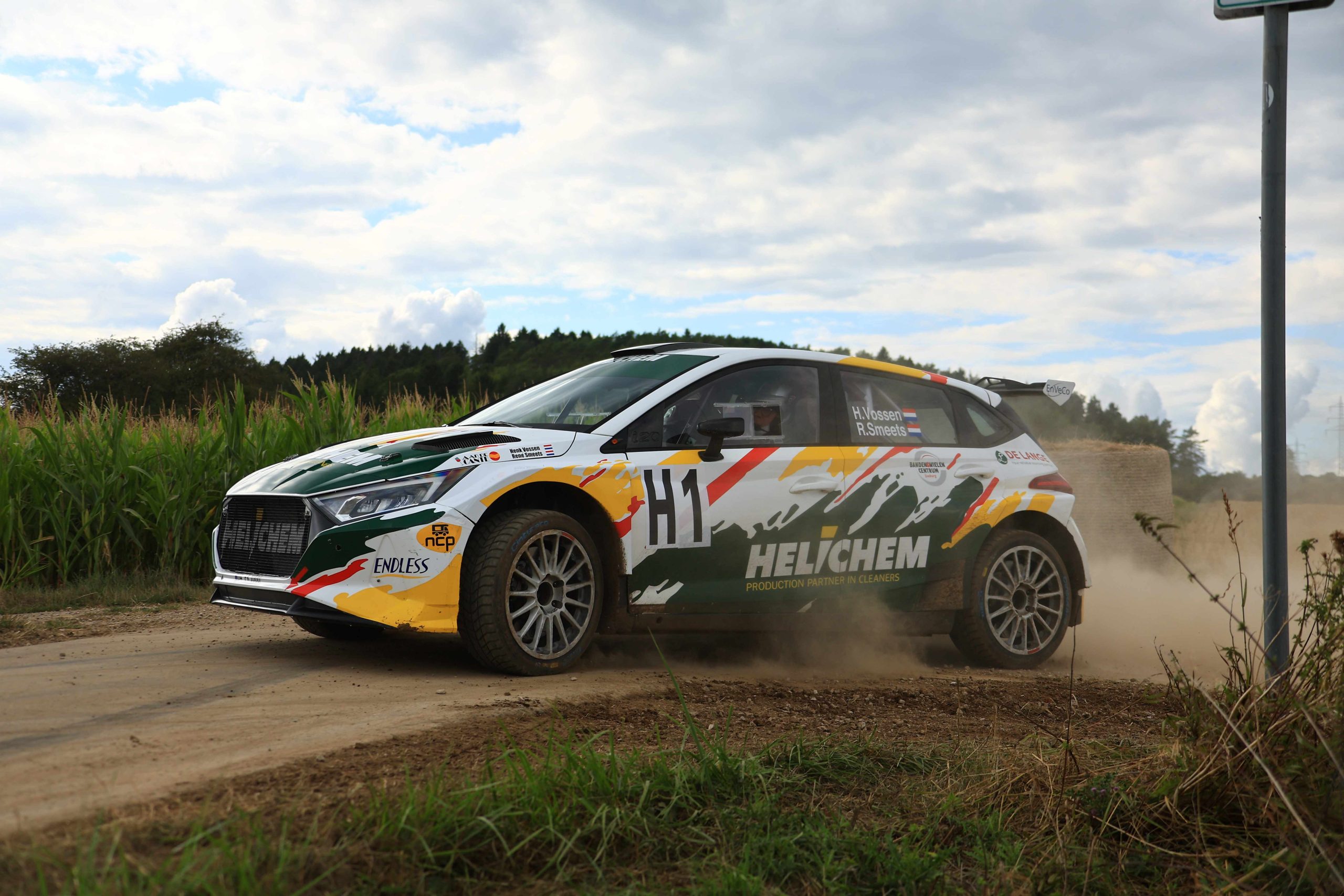 Henk Vossen wil het beste boven halen in Hellendoorn Rally